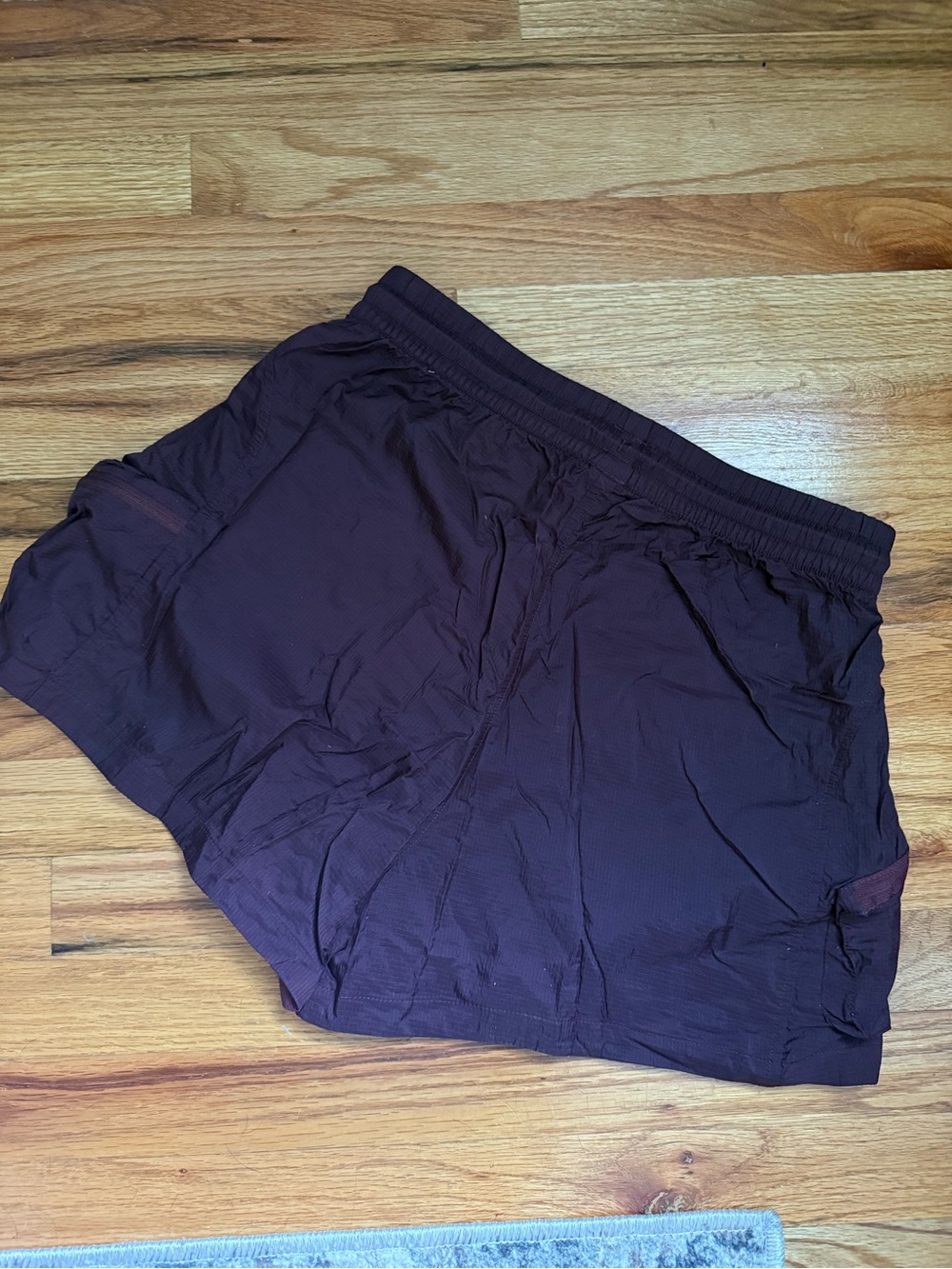 Outdoor Voices Women’s Burgundy Hiking Short - Picture 4 of 5